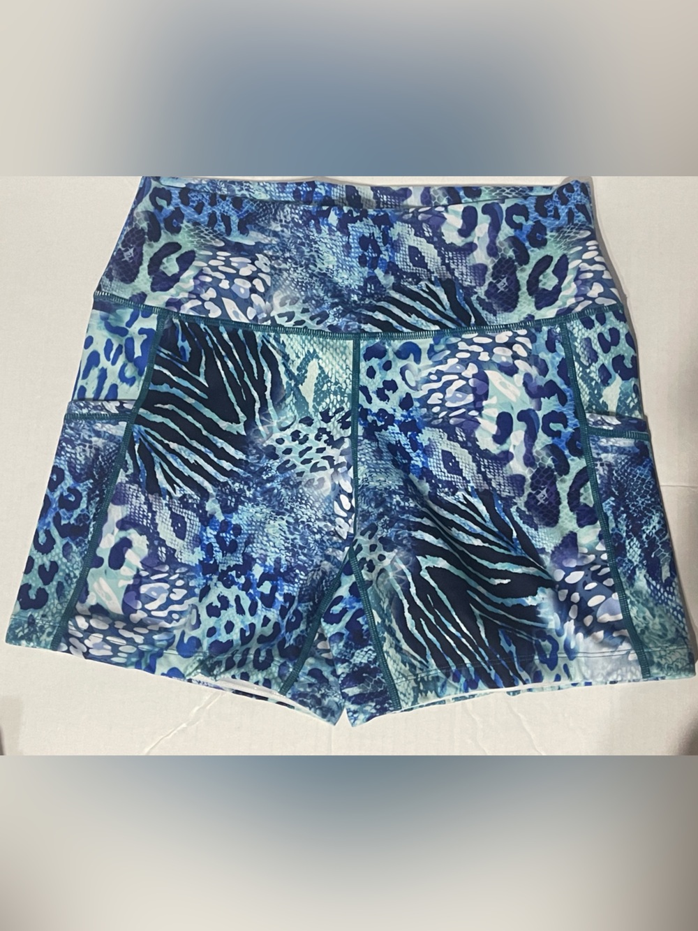 CVG Constantly Varied Gear 5 inch Shorts - size L - Wild Thing - EUC